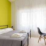 Uniho Hostel