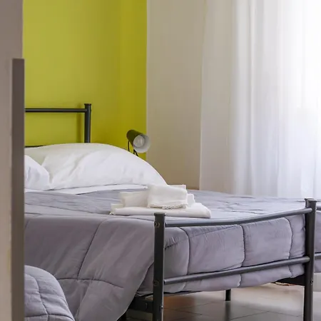 Uniho Hostel *